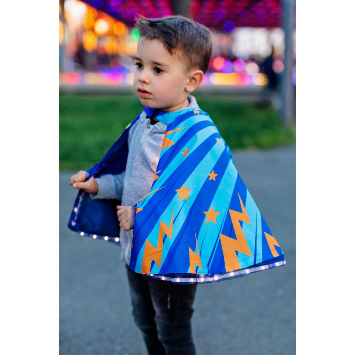 costum baietel de pasti